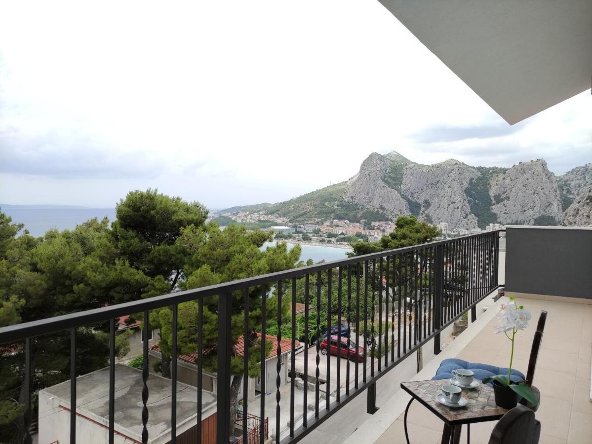 Rake Appartement Omiš Buitenkant foto